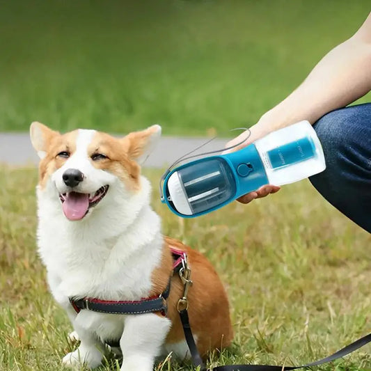 【3in1多機能】犬用携帯給水ボトル｜フード・水・ゴミ袋収納付き